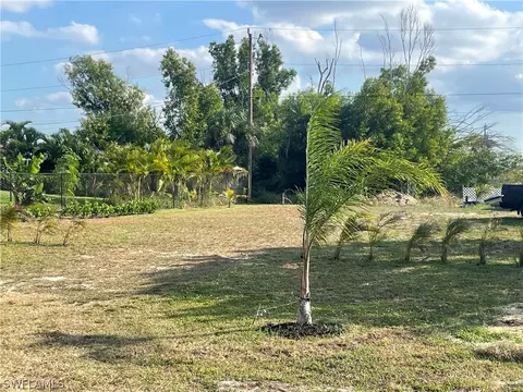 330 NE 30th St, Cape Coral, FL 33909
