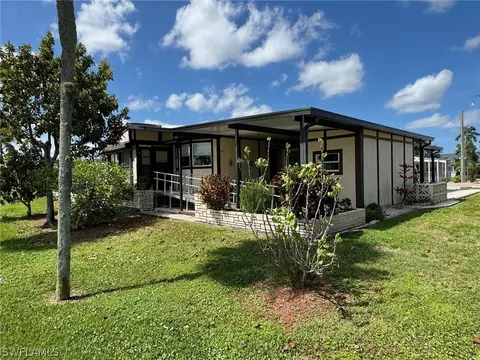 335 Nicklaus Blvd, North Fort Myers, FL 33903