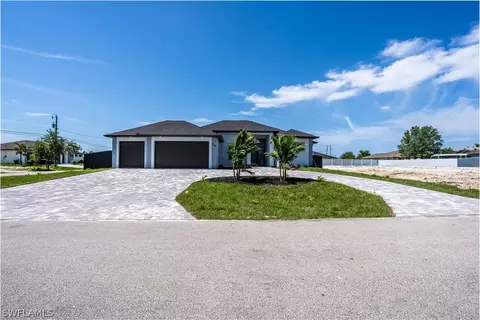 220 NW 14th Pl, Cape Coral, FL 33993