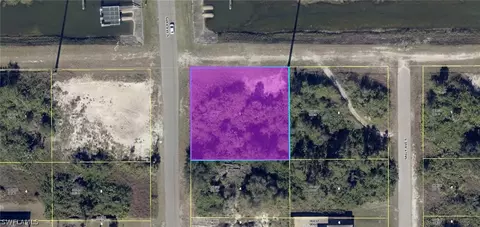 51 Sara Ave S, Lehigh Acres, FL 33976