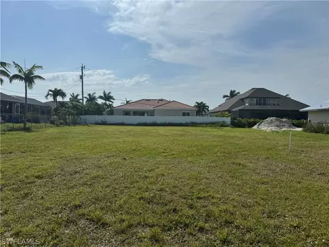 5238 SW 24th Ave, Cape Coral, FL 33914