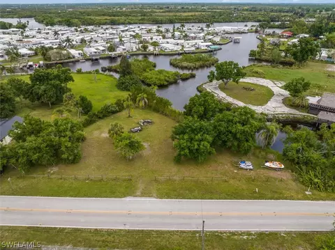 8602 Riverside Dr, Punta Gorda, FL 33982