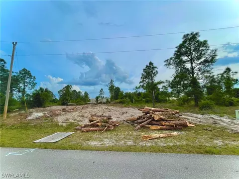 654 Raintree St E, Lehigh Acres, FL 33974