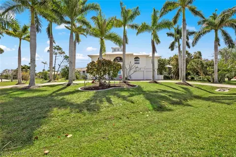 14420 Tamarac Dr, Bokeelia, FL 33922