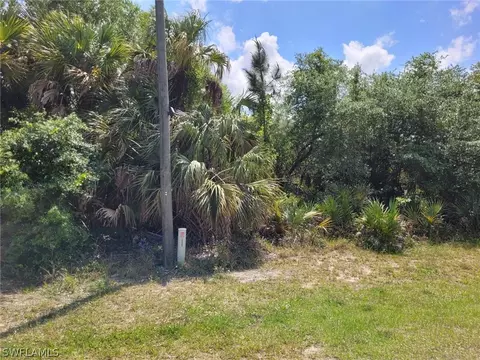 8009 Cod Ct, Labelle, FL 33935