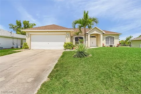 1021 NE 2nd St, Cape Coral, FL 33909