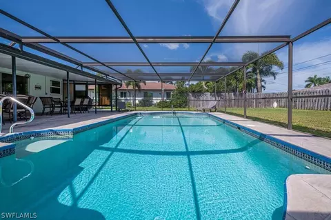 917 SE 35th St, Cape Coral, FL 33904