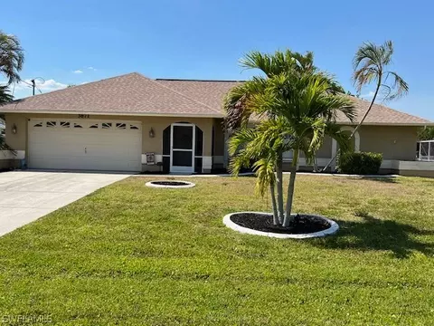 3871 SE 7th Pl, Cape Coral, FL 33904