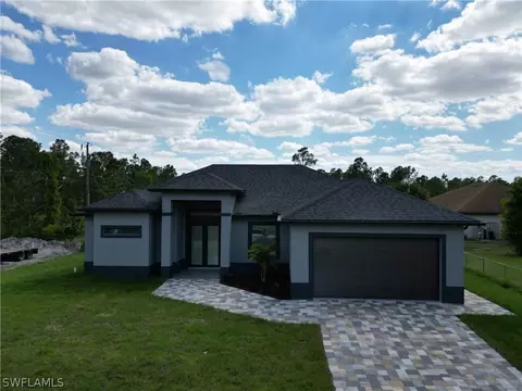 908 Sara Ave N, Lehigh Acres, FL 33971