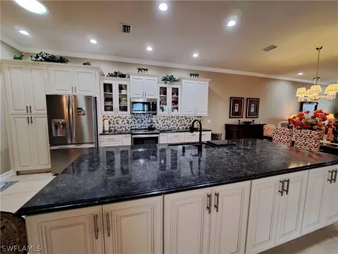 8489 Brittania Dr, Fort Myers, FL 33912