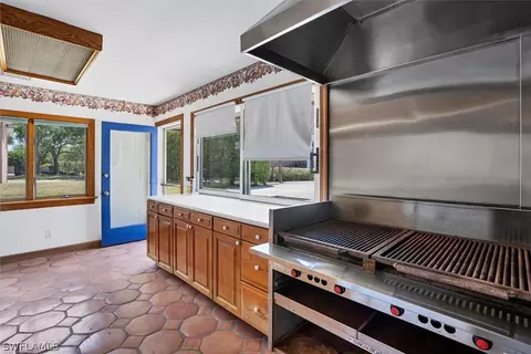 Kitchen - 20960970 Sandy Ln, Estero, FL 33928 photo 4 of 4