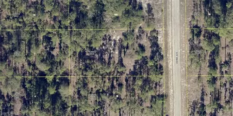 1123 Johns Ave, Lehigh Acres, FL 33972