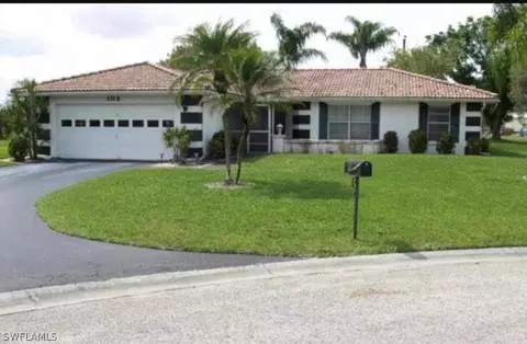102 Winners Ct, Lehigh Acres, FL 33936