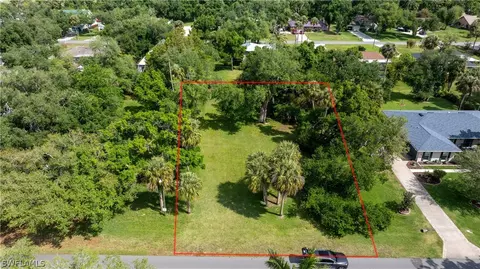 7245 Pelas Cir, North Fort Myers, FL 33917