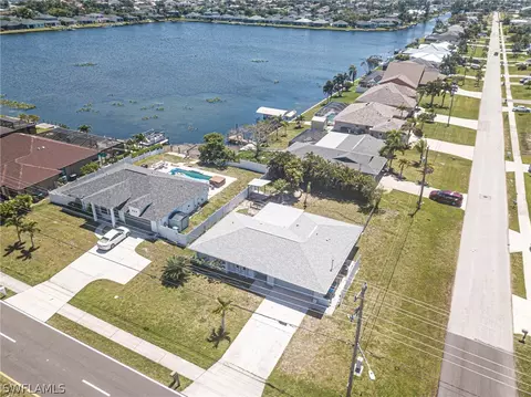 524 Trafalgar Pkwy, Cape Coral, FL 33991