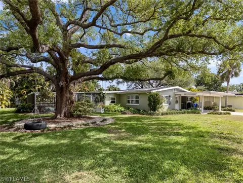 1303 Morningside Dr, Fort Myers, FL 33901