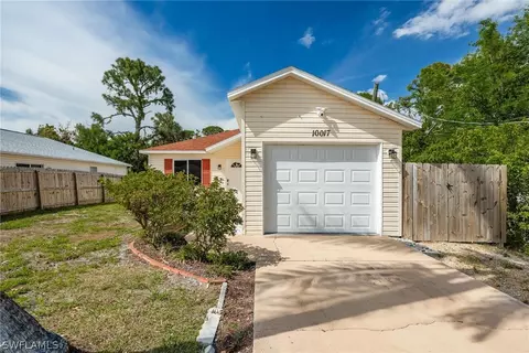 10017 Connecticut St, Bonita Springs, FL 34135