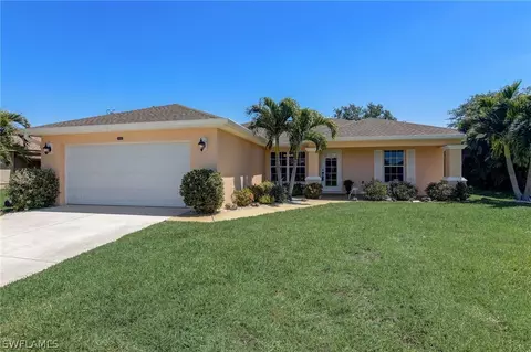 2119 NE 1st Pl, Cape Coral, FL 33909