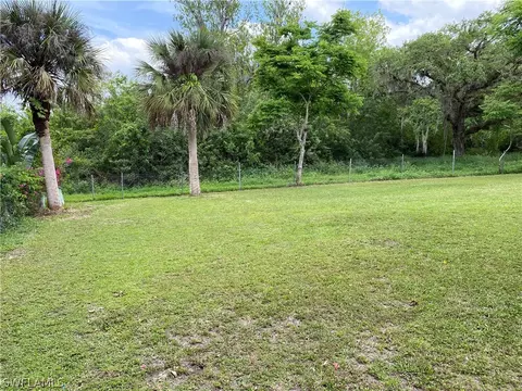 4015 E Palomar Cir, Labelle, FL 33935 photo 8