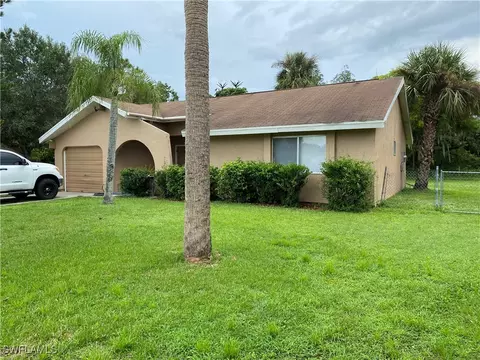 4015 E Palomar Cir, Labelle, FL 33935 photo 2