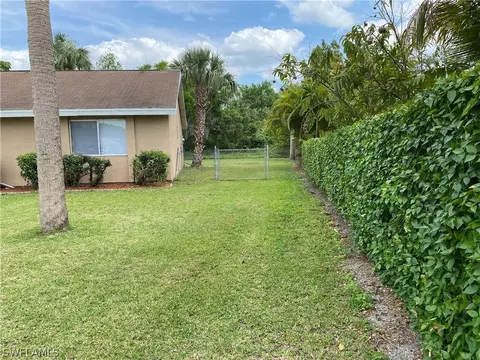 4015 E Palomar Cir, Labelle, FL 33935 photo 5