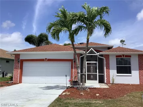 176 Stanhope Cir, Naples, FL 34104