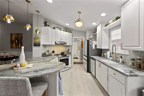 4223 Redonda Ln, Naples, FL 34119
