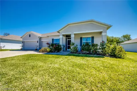435 SW 18th Ct, Cape Coral, FL 33991