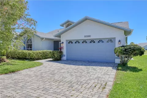 17855 Acacia Dr, North Fort Myers, FL 33917