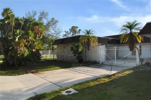 2950 Mccann St, Fort Myers, FL 33901