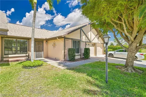 9282 Lennex Ln, Fort Myers, FL 33919
