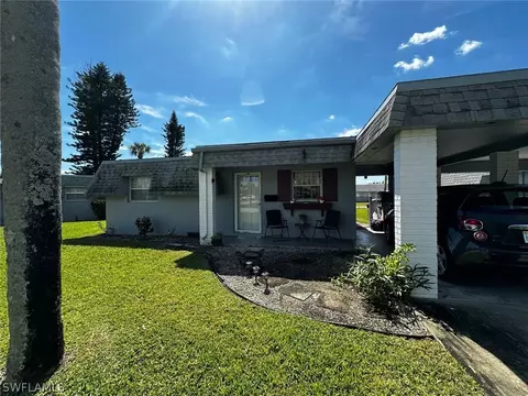 easton ct #350, Lehigh Acres, FL 33936