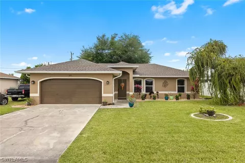 102 NE 17th Ave, Cape Coral, FL 33909