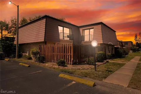 156 Park Meadows Dr #4, Fort Myers, FL 33907