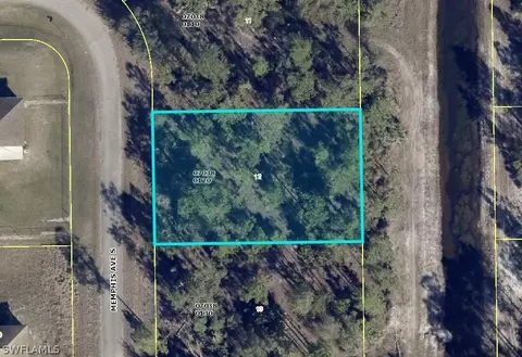 935 Memphis Ave S, Lehigh Acres, FL 33974