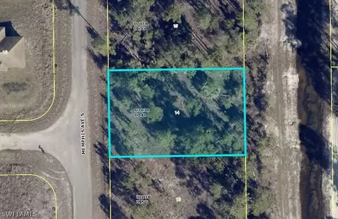 939 Memphis Ave S, Lehigh Acres, FL 33974