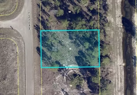 941 Memphis Ave S, Lehigh Acres, FL 33974