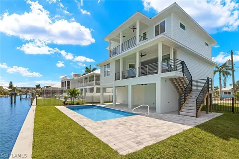 260 Flamingo St, Fort Myers Beach, FL 33931