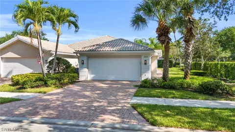 3202 Barbados Ln, Naples, FL 34119