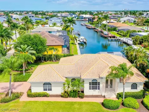 1818 Honduras Ave, Marco Island, FL 34145