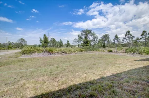 Exterior - 3218 28th St SW, Lehigh Acres, FL 33976 photo 8 of 8