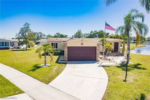 10115 Pine Lakes Blvd, North Fort Myers, FL 33903