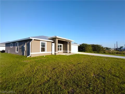 Exterior - 527 David Cir, Labelle, FL 33935 photo 6 of 7