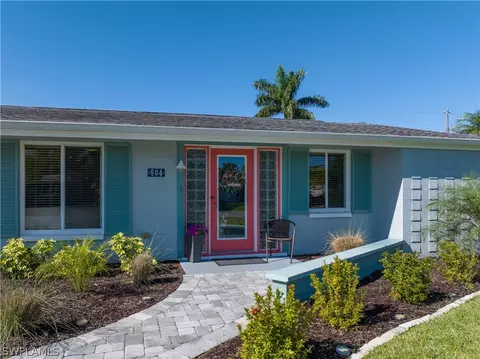804 Entrada Dr N, Fort Myers, FL 33919