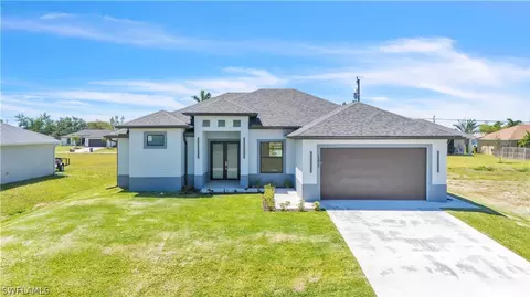 2208 NE 9th Pl, Cape Coral, FL 33909