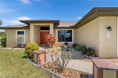 235 SW 28th Ter, Cape Coral, FL 33914