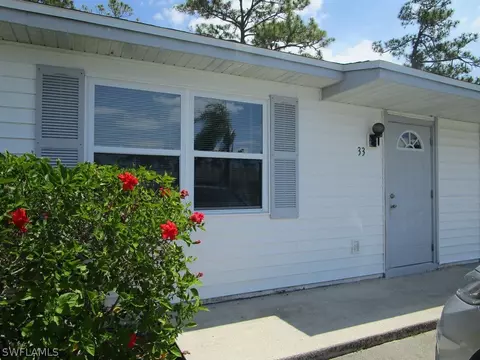 33 Pinewood Blvd, Lehigh Acres, FL 33936
