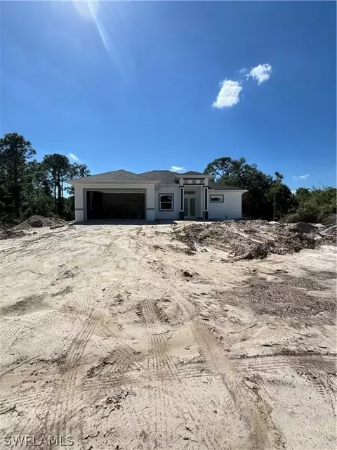 1921 Hamilton Ave, Lehigh Acres, FL 33972