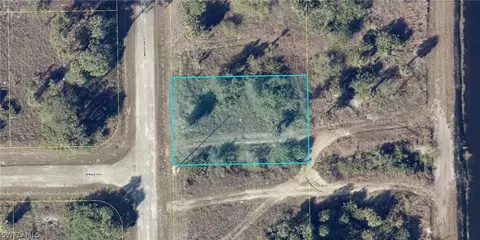 563 Naples Ave S, Lehigh Acres, FL 33974