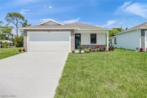 10101 Carolina St, Bonita Springs, FL 34135